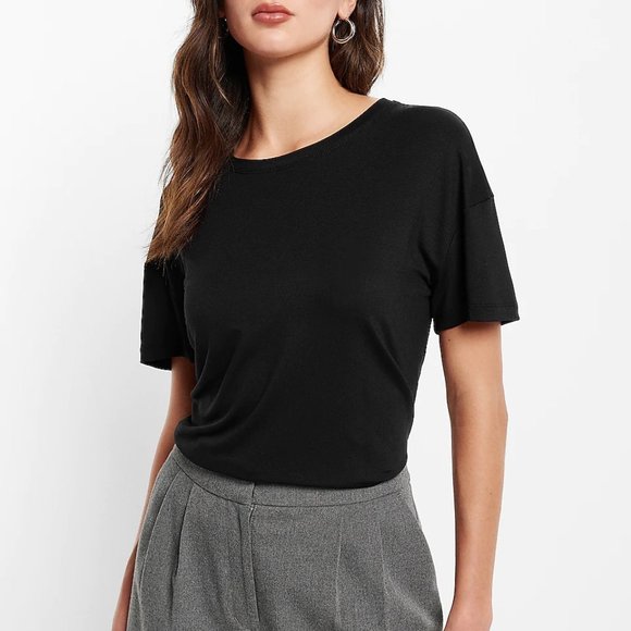 Express Tops - Express | Supersoft Relaxed Crew Neck Tee - NWT 🤩